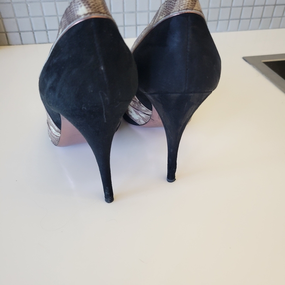 Miu Miu Black and Cream Heels - Picture 6 of 7